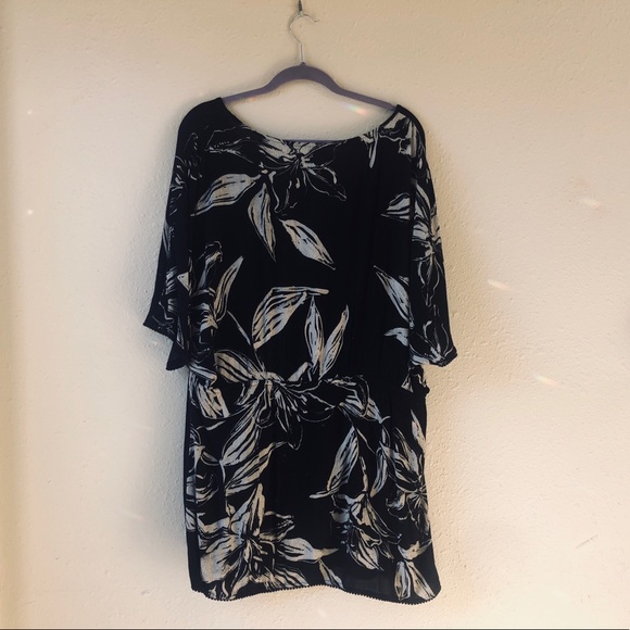 Amuse Society Dresses & Skirts - Amuse Society Beachy Floral print dress Amuse Society Dresses & Skirts - Amuse Society Beachy Floral print dress